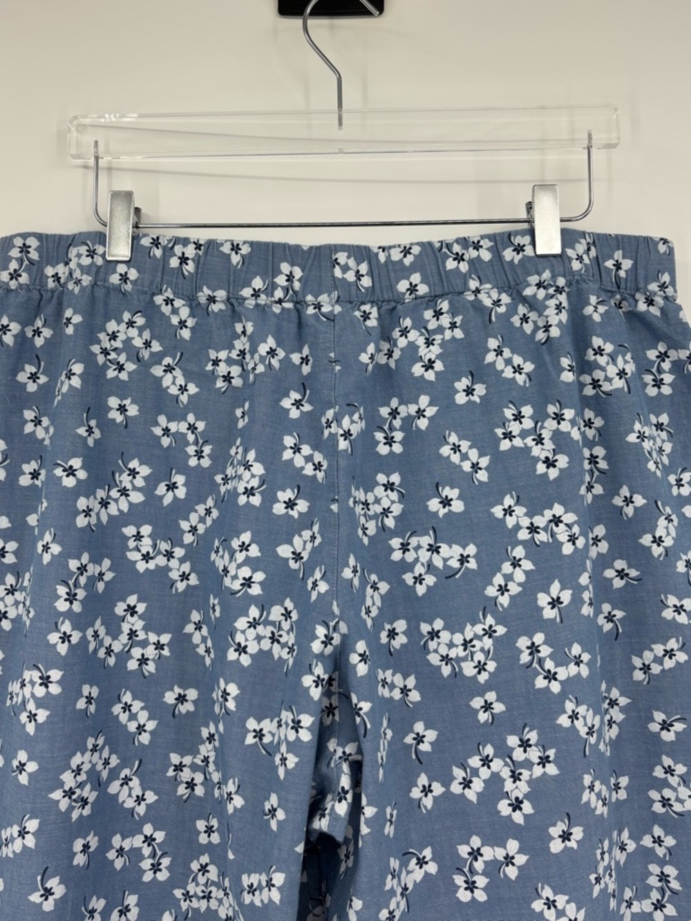 Draper James Land End Floral Chambray Pajama Set - Picture 10 of 16